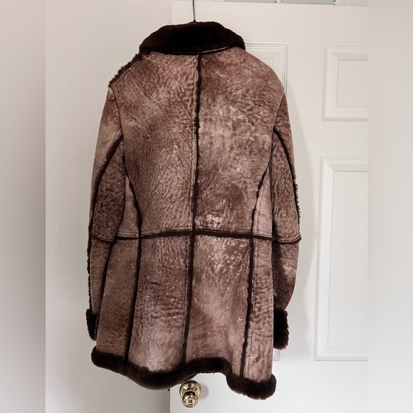 Vintage Chocolate Brown Heavyweight Shearling Coat - Picture 2 of 9